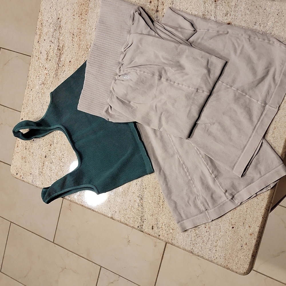 Free people flare leggings and top. NWOT.